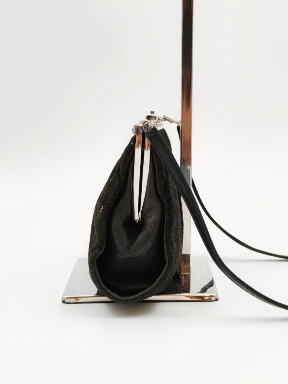 RARE Black Gucci Vintage Suede Evening Clutch - Picture 2 of 11